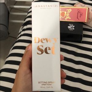 Anastasia Setting Spray
